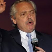 "Nunca más", le dijo Fernández a la Justicia que decide según los vientos políticos