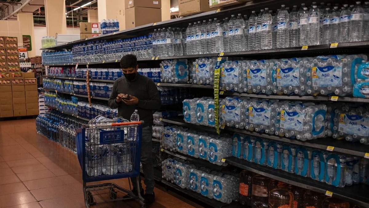 Agua industrializada en México