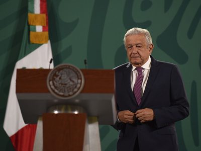 Vamos a formar una clase media que no se forme con clasismo y no se vuelvan ladinos, sabiondos: AMLO