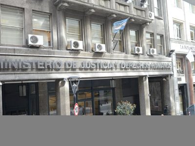 2.400 empleados fueron despedidos en el Ministerio de Justicia