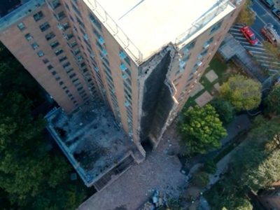 Se derrumba parte de un edificio de departamentos en Nueva York