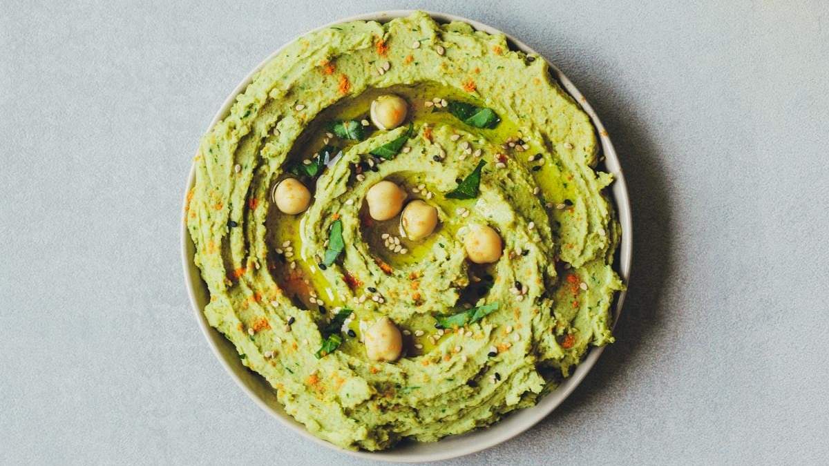 Hummus de albahaca. Fuente: (X)