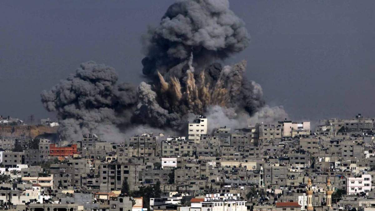 Bombardeos israelíes a edificios en la Franja de Gaza, en Palestina. Fuente: (Twitter)