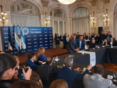 Sergio Massa llegó a Tucumán para relanzar su campaña electoral junto a gobernadores y sindicalistas