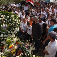 Responsables de lanzar petardo a Patzy Jimena huyeron en moto y se escondieron en una vecindad
