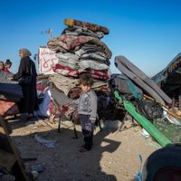 Palestinos huyen del caos en Rafah luego que Israel asume control de cruce fronterizo