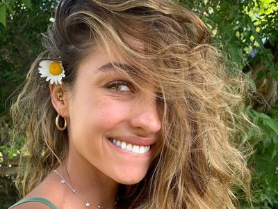 "¡Qué osada!" Sommer Ray sabe cómo sacarle el jugo a esas leggings ¡Mucho zoom!