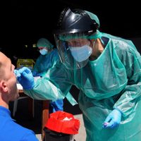 Coronavirus: se reportó una leve baja en contagios con respecto al jueves