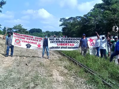 Con bloqueos a vías férreas demandan información del Corredor Interoceánico en Oaxaca