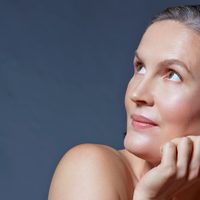 Sin tintura ni químicos: la receta mágica para prevenir las canas y dejar tu cabello como recién salido de la peluquería