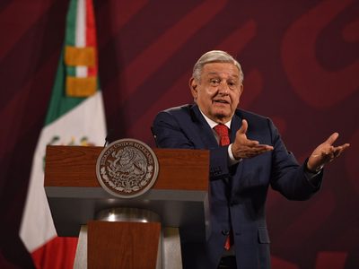 "Me van a tachar de dictador": AMLO desiste de veto al Plan B