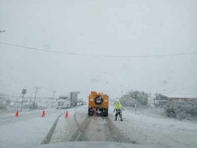 Se registra la primera nevada de la temporada invernal en Tecate, BC