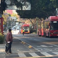 Manifestantes bloquean Insurgentes Sur para exigir justicia por el feminicidio de Maciel