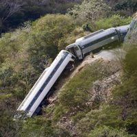 Conductor y jefe de despachadores del tren descarrilado no tenían licencia ferroviaria vigente