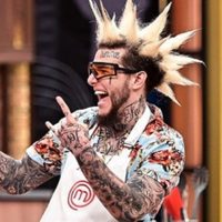 “Yo le tiro la magia”: Alex Caniggia le declaró su amor a la pastelería de una extraña manera