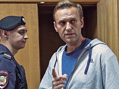 Caso Alexei Navalny: los riesgos de beber té en Rusia