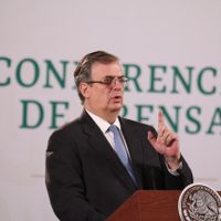 España, dispuesto a participar en los estudios de fase 3 de la vacuna mexicana: Ebrard