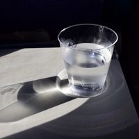 Agua, energía y magia: el poderoso ritual que tenés que hacer antes de dormir si querés cumplir un gran deseo