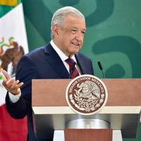 "Yo le mando un abrazo al gobernador que está detenido": AMLO para El Bronco