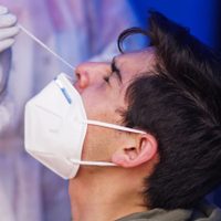 El mundo termina el 2021 y entra al 2022 con más de un millón de casos diarios de coronavirus