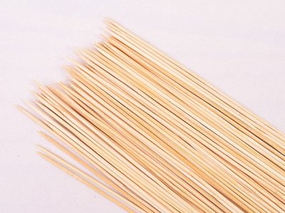 Con palitos de brochette y pedazos de madera: creá esto tan hermoso para colocar en tu pieza o vender