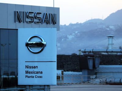 Gobernadora de Morelos busca frenar el traslado de la planta de Nissan