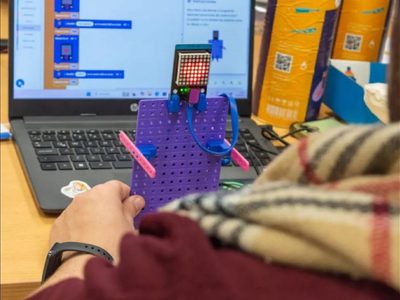Iniciaron las inscripciones para que niños puedan hacer una colonia con actividades de programación y robótica