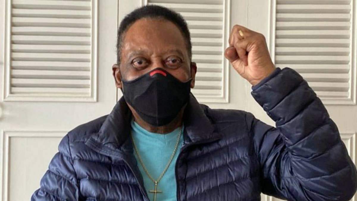 El exfutbolista brasileño Edson Arantes do Nascimento “Pelé”
