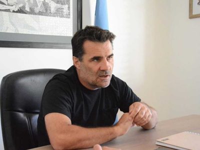 Darío Martínez contra Milei por el Transporte: “Ajusta a todos los neuquinos que usan el colectivo”
