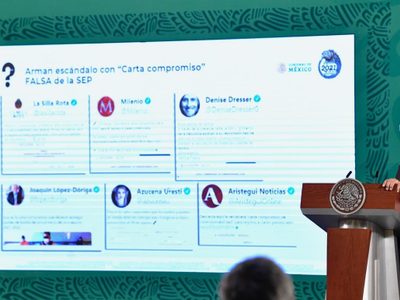López Obrador arremete contra comunicadores que "le dieron vuelo" a la carta compromiso de la SEP