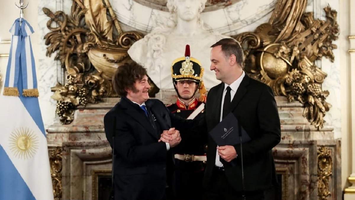 Javier Milei y Manuel Adorni. Fuente:(Instagram)