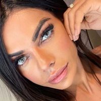 "¡Con aceite!" Suzy Cortez te ilumina con una foto ¡de frente!