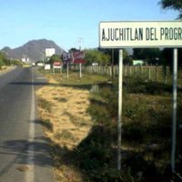 Irrumpe comando en poblados de Tierra Caliente y secuestra a 8 personas