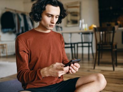 El truco que los técnicos no te cuentan para optimizar tu celular y que funcione más rápido y como nuevo
