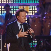 Julio Iglesias demanda a Yolanda Díaz por acusarle de "abusos sexuales" y esclavitud contra mujeres
