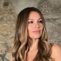 Con un aire sofisticado y elegante: Pampita mostró cómo quedó la última reforma de su lujoso baño