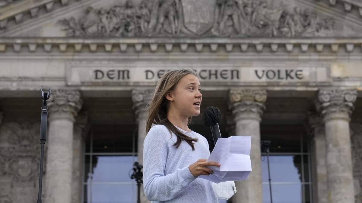 La activista climática sueca, Greta Thunberg, en la protesta "Fridays for Future" de Alemania. Fuente: (Twitter)