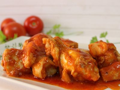 Pollo con tomate con menos ingredientes de lo que pensás: receta tradicional, súper práctica y lista para repetir mil veces