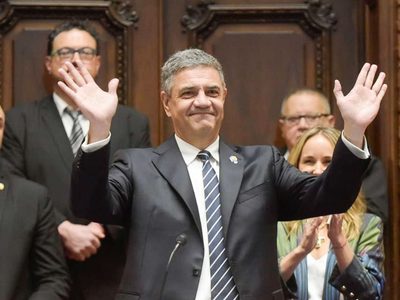 Jorge Macri tomó juramento durante una sesión especial en la Legislatura porteña