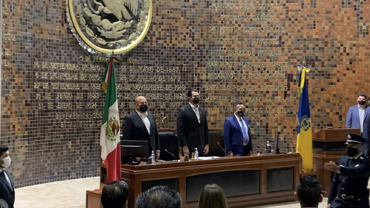 Enrique Alfaro en el Congreso de Jalisco