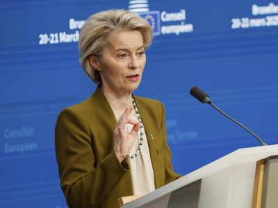 UE retrasa aranceles de represalia hasta mediados de abril para evaluar impacto de tarifas de EU