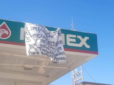 Aparece manta en Mexicali que advierte "limpia de secuestradores y ratas"