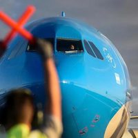 Paro en aeropuertos: Aerolíneas Argentinas acusó a los gremios por las demoras y cancelaciones