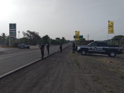 Encuentran dos cuerpos cerca de una fosa en Lázaro Cárdenas