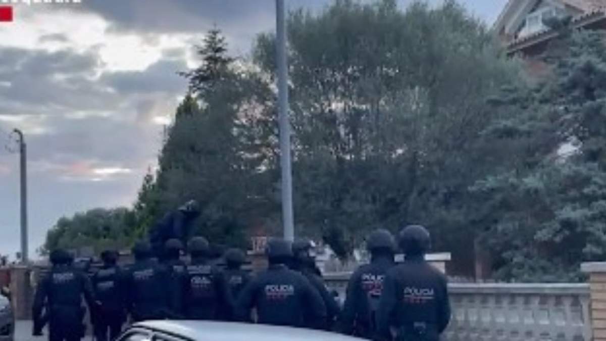 Operación de la policía catalana para detener a miembros de Los Casuals