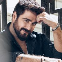 Antonio Orozco arrasa en las redes no solo con esta noticia, sino con su cambio de apariencia