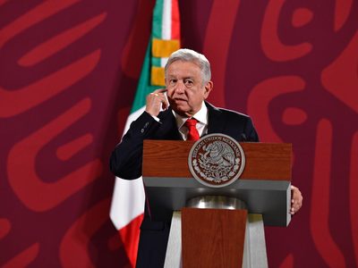 AMLO ordena a Semar abrir los archivos relacionados con la "Guerra Sucia"