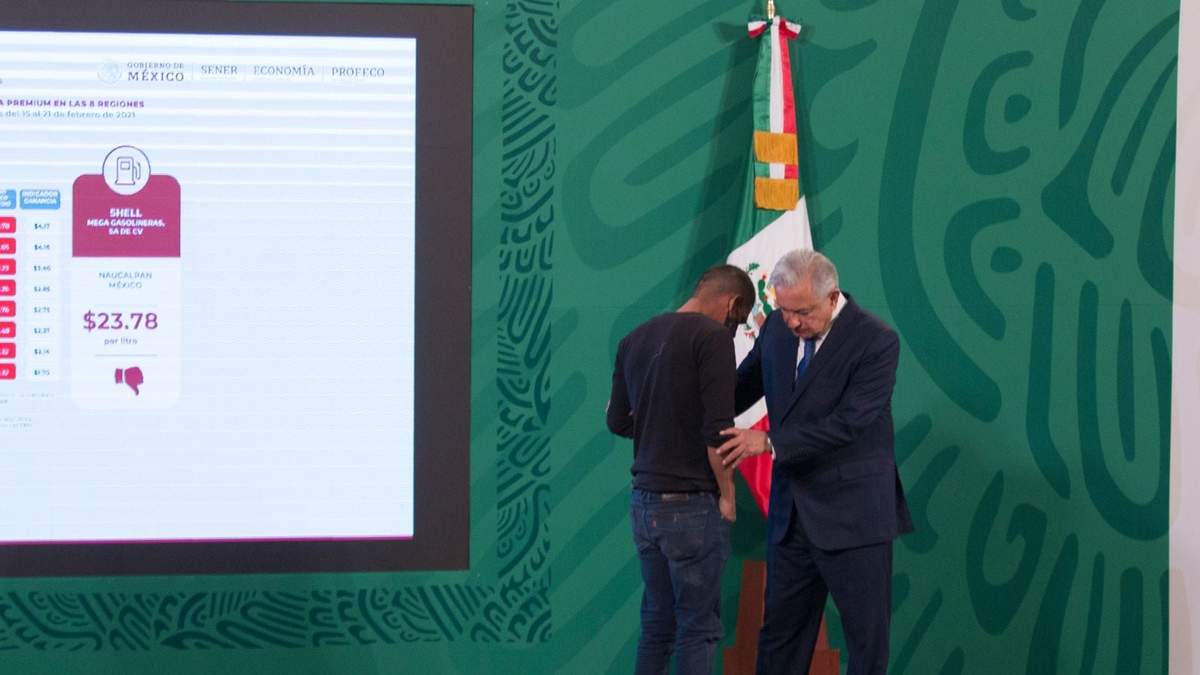 El joven que irrumpió en Palacio Nacional y llegó hasta el presidente fue identificado como José Luis González Quiñones
