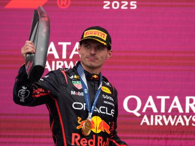 Max Verstappen gana el GP de Azerbaiyán de F1 tras choque de Oscar Piastri en la primera vuelta