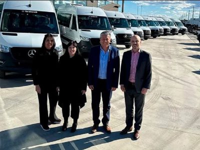 El gobierno incorporó 20 vehículos utilitarios para destinarlos al transporte escolar